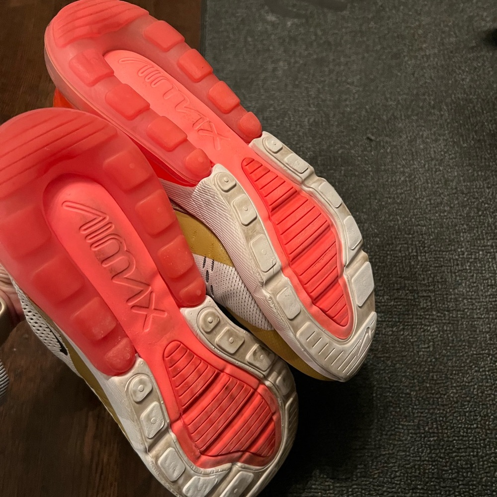 Nike Airmax 270 Size 8.5 - Picture 4 of 6